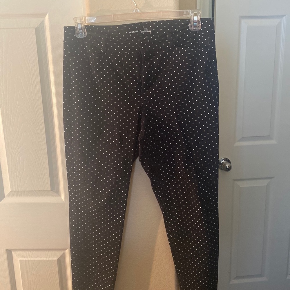 Old Navy Pixie High Rise - Slim Pockets Size 10